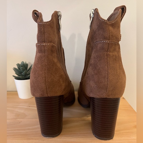 SHEIN Women’s Velvet Side Zipper Western Boots | Size 38 - Picture 2 of 8